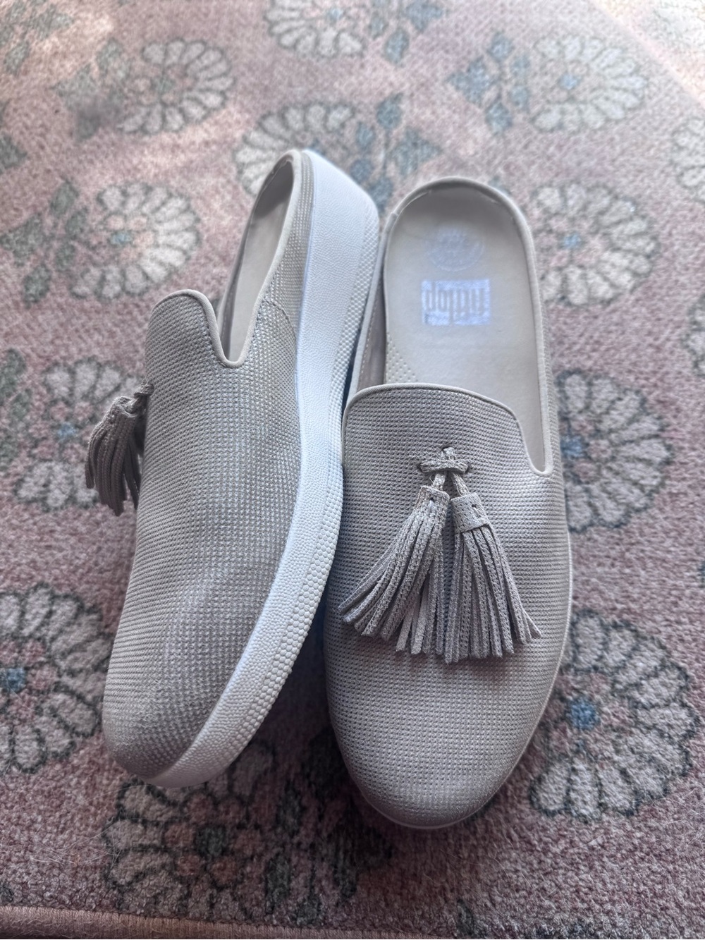 Fitflop Women's Slip-On Tassel Mules in Light Gray size 9